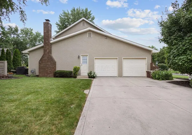 Photo 3 of Single family home for sale at 188 Mainsail Dr, Westerville, OH 43081 | MLS# 226028168 | Listing updated on 2026-10-04