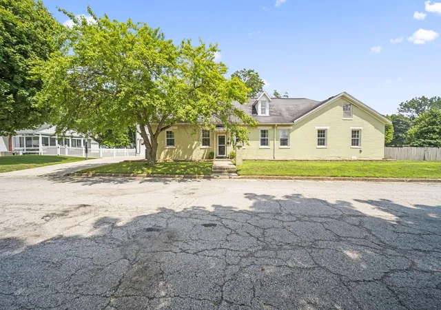5th image of 832 Pershing Dr, Circleville, OH 43113 | MLS# 226027296