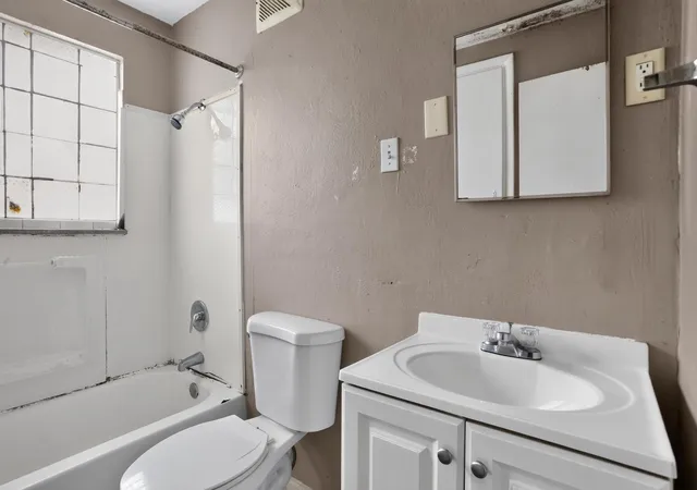 17th image of 654 French Dr, Columbus, OH 43228 | MLS# 226028951