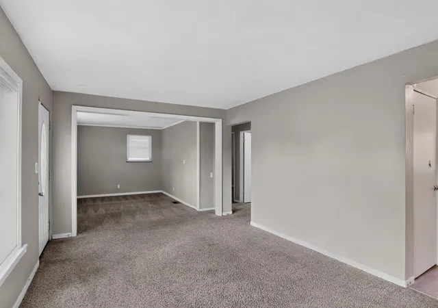 5th image of 654 French Dr, Columbus, OH 43228 | MLS# 226028951