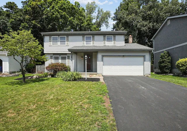 Photo 1 of Single family home for sale at 552 Indian Summer Dr, Columbus, OH 43214 | MLS# 226027489 | Listing updated on 2026-09-17