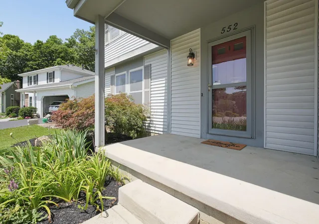 Photo 2 of Single family home for sale at 552 Indian Summer Dr, Columbus, OH 43214 | MLS# 226027489 | Listing updated on 2026-09-17