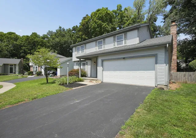 Photo 3 of Single family home for sale at 552 Indian Summer Dr, Columbus, OH 43214 | MLS# 226027489 | Listing updated on 2026-09-17