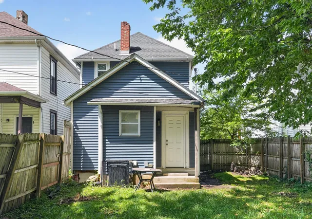 Photo 3 of Single family home for sale at 1289 E Mound St, Columbus, OH 43205 | MLS# 226027334 | Listing updated on 2026-09-22