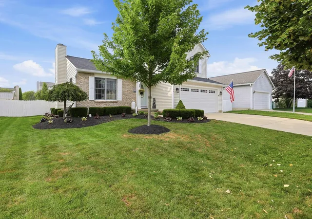 3rd image of 1190 Mill Park Dr, Marysville, OH 43040 | MLS# 226027554