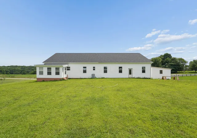 2nd image of 43 Mount Zion Rd Nw, Lancaster, OH 43130 | MLS# 226027657