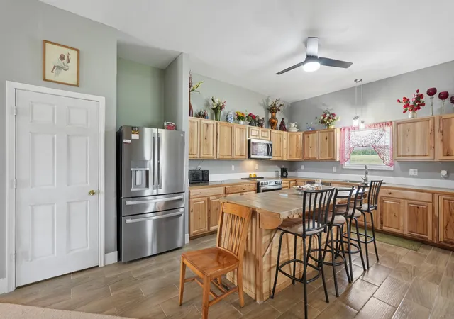 4th image of 43 Mount Zion Rd Nw, Lancaster, OH 43130 | MLS# 226027657