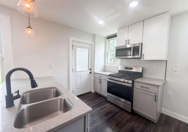 Photo 2 of Single family home for sale at 965 Stewart Ave, Columbus, OH 43206 | MLS# 226027368 | Listing updated on 2026-09-16