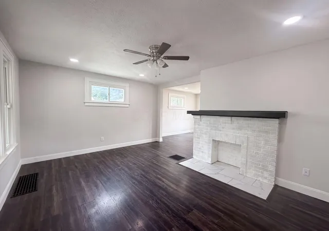 Photo 3 of Single family home for sale at 965 Stewart Ave, Columbus, OH 43206 | MLS# 226027368 | Listing updated on 2026-09-16