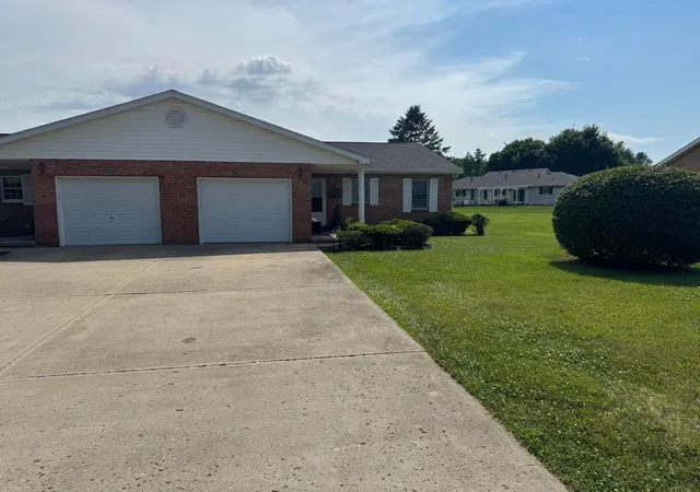 2nd image of 112 Erin Ct #A, Hillsboro, OH 45133 | MLS# 226027374