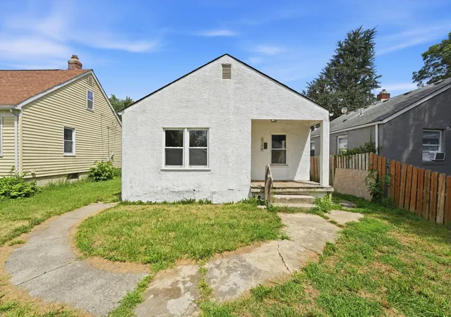 Photo 1 of House for sale at 2178 Safford Ave, Columbus, OH 43223 | MLS# 226028946 | Listing updated on 2026-09-03