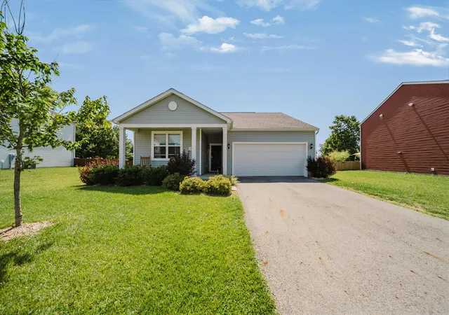1st image of 1136 Lake Forest Dr, Hebron, OH 43025 | MLS# 226028077