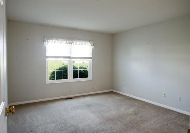 Listing Photo 4 - Condo for sale in building located at 11926 Sandpiper Ln, Pickerington, OH 43147