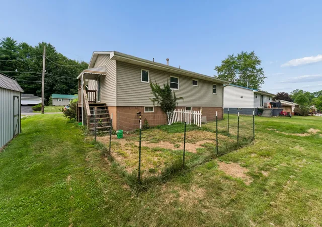 Photo 38 of Single family home for sale at 437 Brenda Dr, Mansfield, OH 44907 | MLS# 226027382 | Listing updated on 2026-08-21
