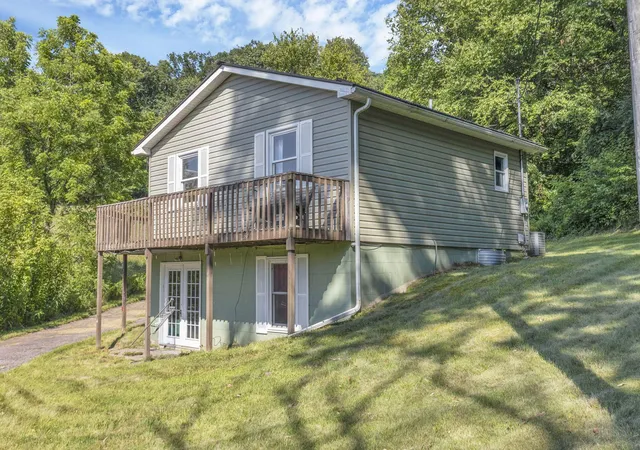 1st image of 3158 Eckert Rd Se, Lancaster, OH 43130 | MLS# 226027509