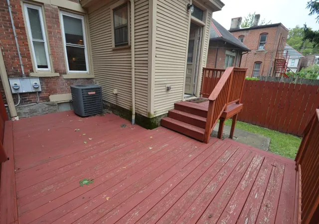 Listing Photo 2 - Condo for sale in building located at 234 Wilber Ave, Columbus, OH 43215 - Unit #