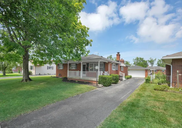 Photo 3 of Single family home for sale at 2634 Dartmoor Rd, Grove City, OH 43123 | MLS# 226027701 | Listing updated on 2026-07-29