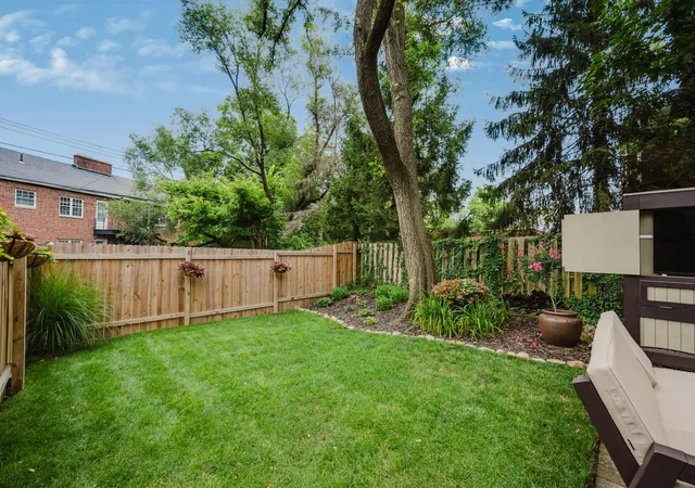 Photo 3 of Condo for sale at 1966 Northwest Blvd, Columbus, OH 43212 | MLS# 226027430 | Listing updated on 2026-09-16