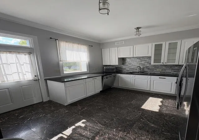 Listing Photo 5 - Condo for sale in building located at 109 N 20th St, Columbus, OH 43203