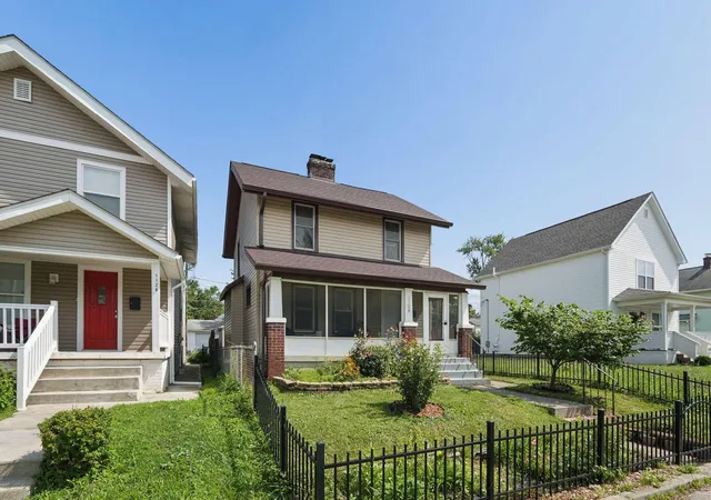 Photo 2 of Single family home for sale at 1124 E 21st Avenue, Columbus, OH 43211 | MLS# 226027638 | Listing updated on 2026-08-20