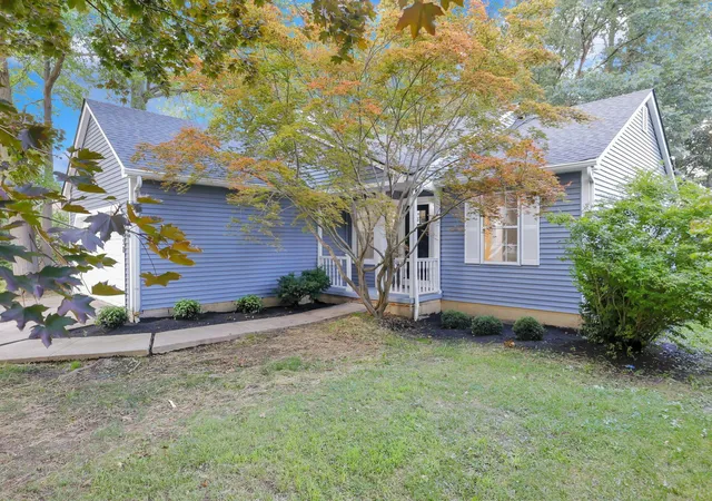 Photo 2 of Single family home for sale at 958 Timothy Dr, Columbus, OH 43230 | MLS# 226030301 | Listing updated on 2026-09-07