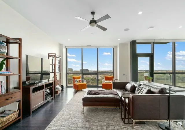 Photo 3 of Condo for sale at 250 W Spring St #824, Columbus, OH 43215 | MLS# 226027418 | Listing updated on 2026-09-18