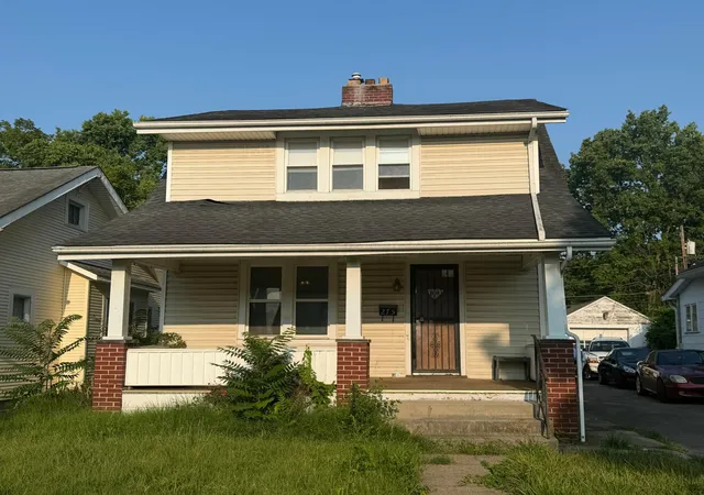Single family home for sale at 275 Columbian Ave, Columbus, OH 43223 | MLS# 226027675