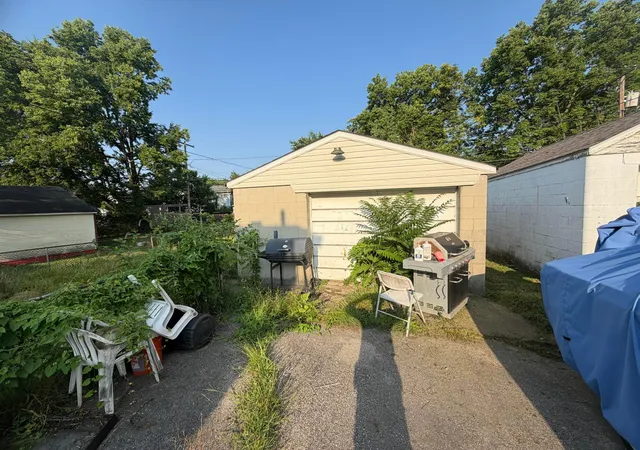 Photo 2 of Single family home for sale at 275 Columbian Ave, Columbus, OH 43223 | MLS# 226027675 | Listing updated on 2026-09-24