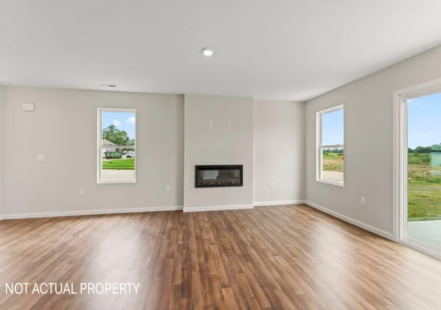 5th image of 5874 Scarlet Birch Dr, Canal Winchester, OH 43110 | MLS# 226027443