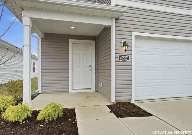 image of 5873 Scarlet Birch Dr, Canal Winchester, OH 43110 | MLS# 226027458