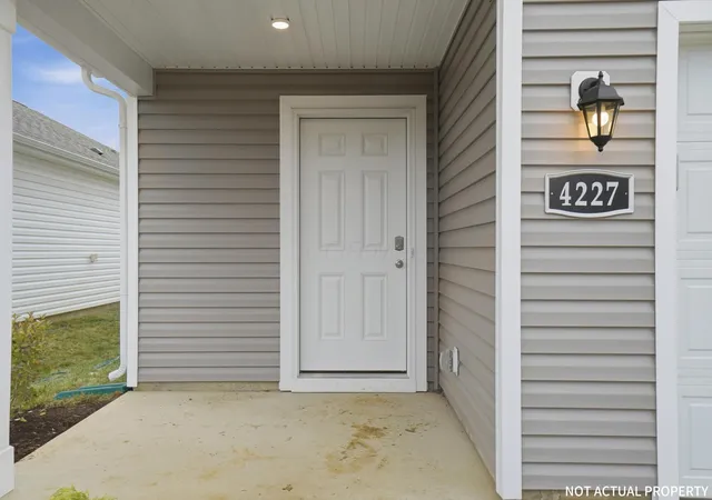 image of 5873 Scarlet Birch Dr, Canal Winchester, OH 43110 | MLS# 226027458