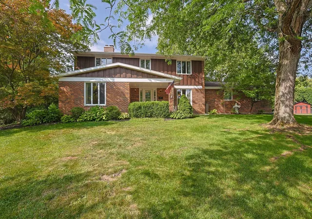 1st image of 2727 Wellsford Ln, Springfield, OH 45503 | MLS# 226027512