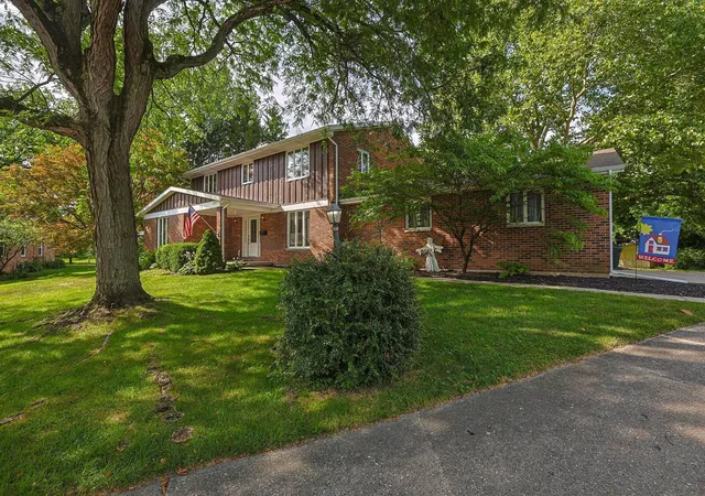 2nd image of 2727 Wellsford Ln, Springfield, OH 45503 | MLS# 226027512