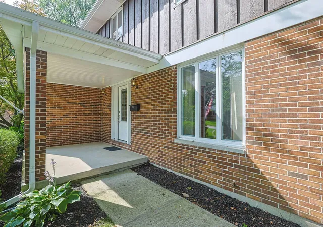 3rd image of 2727 Wellsford Ln, Springfield, OH 45503 | MLS# 226027512
