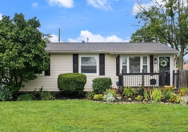 2nd image of 3435 Devin Rd, Grove City, OH 43123 | MLS# 226031557