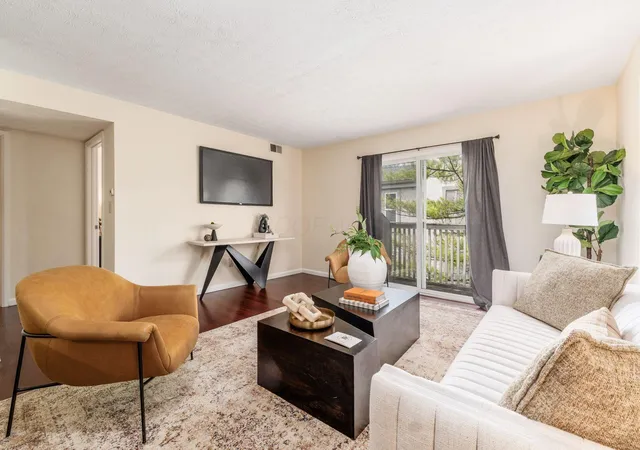 5th image of 915 Quay Ave, Grandview, OH 43212