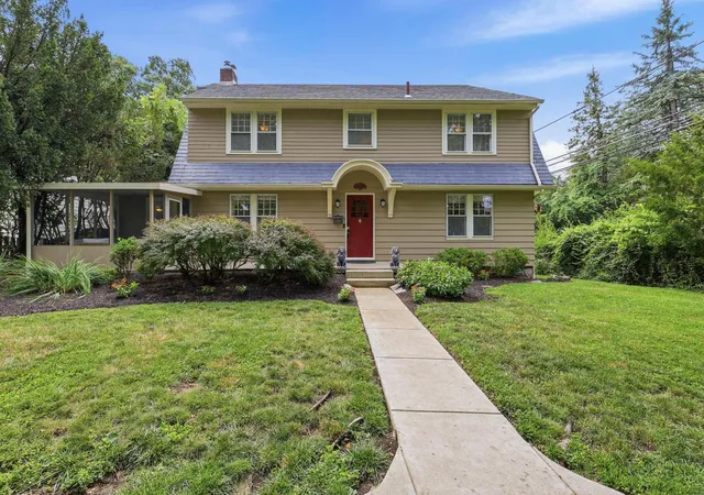 1st image of 23 Blenheim Rd, Columbus, OH 43214 | MLS# 226027597