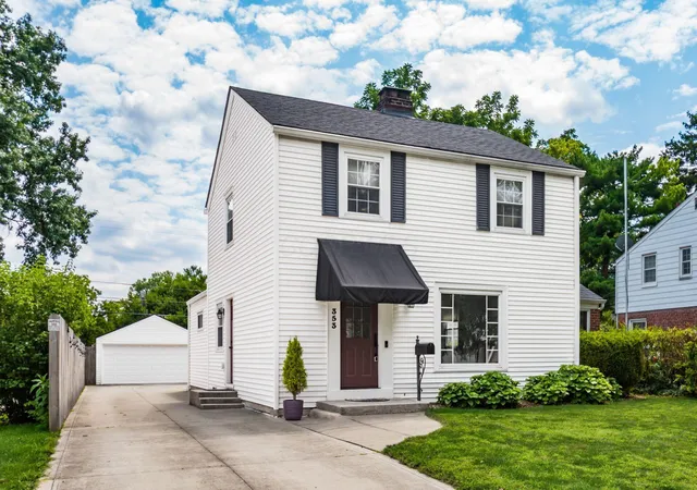 Photo 2 of Single family home for sale at 353 Blenheim Rd, Columbus, OH 43214 | MLS# 226028121 | Listing updated on 2026-09-14