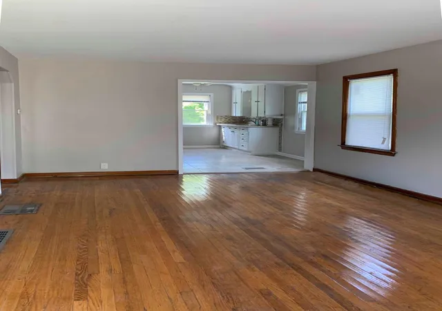 Photo 3 of Single family home for sale at 2237 Parkwood Ave, Columbus, OH 43211 | MLS# 226027592 | Listing updated on 2026-07-29