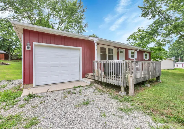 Photo 3 of Single family home for sale at 2968 Pleasant Dr Ne, Lancaster, OH 43130 | MLS# 226028046 | Listing updated on 2026-07-28