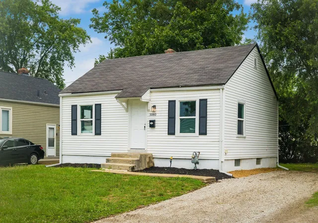 Photo 2 of Single family home for sale at 3080 E 13th Avenue, Columbus, OH 43219 | MLS# 226027643 | Listing updated on 2026-09-11