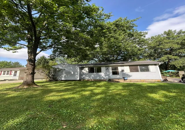 Photo 1 of Single family home for sale at 6073 Silverwood St, Columbus, OH 43229 | MLS# 226028082 | Listing updated on 2026-09-18