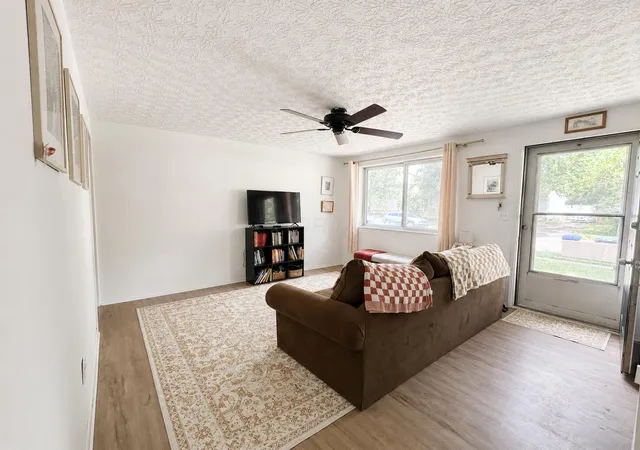 Photo 2 of Single family home for sale at 6073 Silverwood St, Columbus, OH 43229 | MLS# 226028082 | Listing updated on 2026-09-18