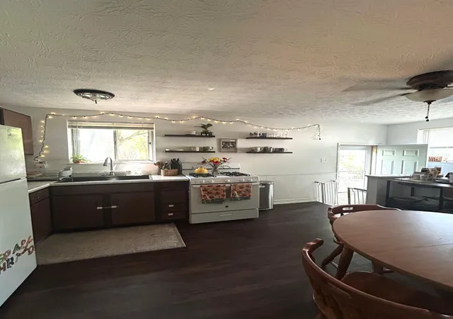 Photo 3 of Single family home for sale at 6073 Silverwood St, Columbus, OH 43229 | MLS# 226028082 | Listing updated on 2026-09-18