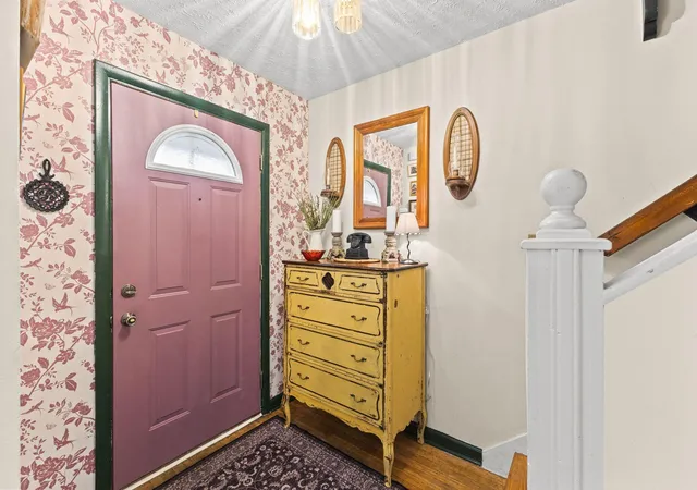 Photo 2 of Sale Pending at 810 Lincoln Dr, Washington Court House, OH 43160 | MLS# 226027667 | Listing updated on 2026-08-28