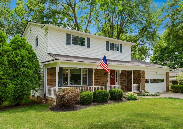 Photo 2 of Single family home for sale at 611 Fawndale Pl, Columbus, OH 43230 | MLS# 226027688 | Listing updated on 2026-09-02