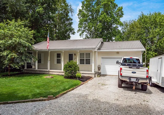 Photo 1 of Single family home for sale at 555 N Washington St, Utica, OH 43080 | MLS# 226028645 | Listing updated on 2026-08-03