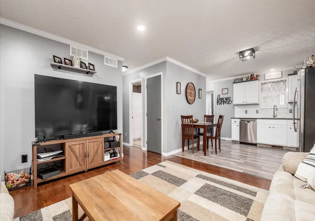 Photo 4 of Single family home for sale at 555 N Washington St, Utica, OH 43080 | MLS# 226028645 | Listing updated on 2026-08-03
