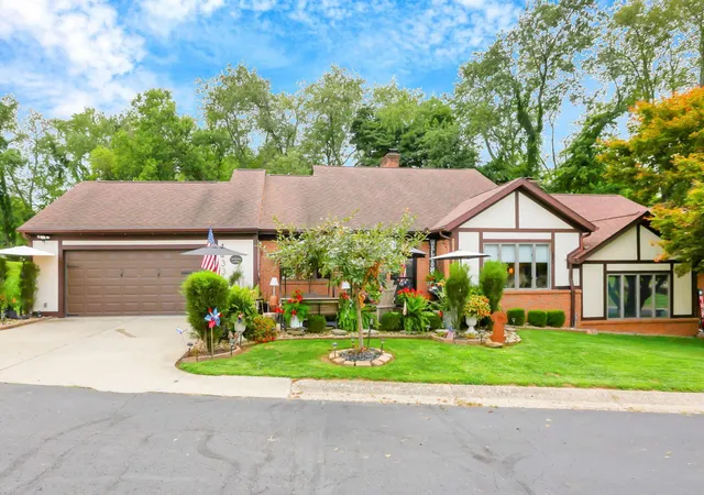 1st image of 1433 Amesbury Ln, Newark, OH 43055 | MLS# 226027738