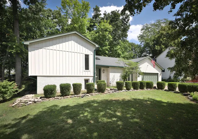 3rd image of 1108 Forest View Ct, Westerville, OH 43081 | MLS# 226027995